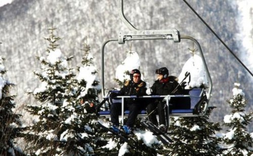 普京與梅德韋杰夫在索契附近卡拉斯拉雅波利亞納度假