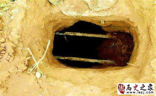 秦始皇祖坟发现盗洞，11件珍宝价值连城，随意堆放麻袋中