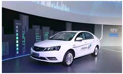 “忽如一夜春風(fēng)來(lái)，千樹(shù)萬(wàn)樹(shù)梨花開(kāi)”?！伴L(zhǎng)三角”城市群30城，爭(zhēng)相成為清潔新能源汽車(chē)的寶地、福地。在上海，中國(guó)第一車(chē)企上汽投資數(shù)幾十億元的上海新能源汽車(chē)基地，產(chǎn)能為5萬(wàn)輛。