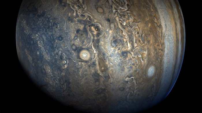 木星南半球的“珍珠串”巨大旋转风暴现象。