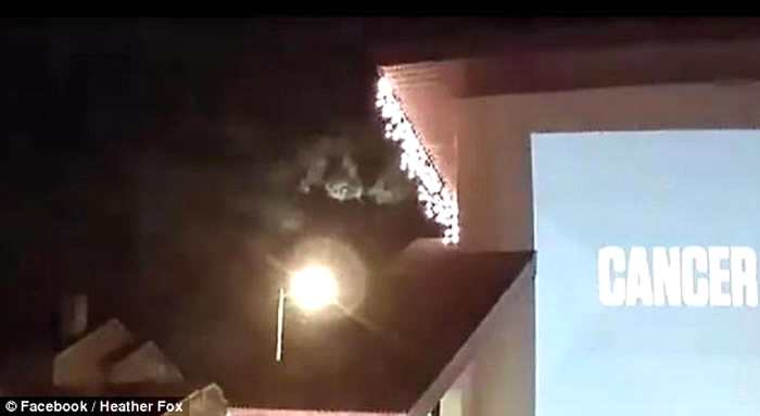 火流星：美国佛罗里达州傍晚大火球划破长空在云层爆炸