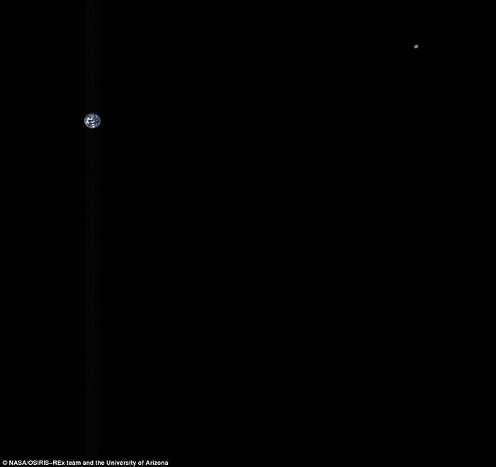 NASA发布OSIRIS-REx新照片：地球与月球闪耀太空