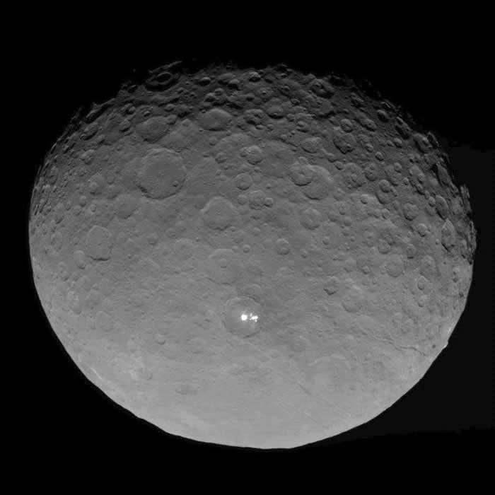 曙光号拍摄的谷神星。影像来源：NASA