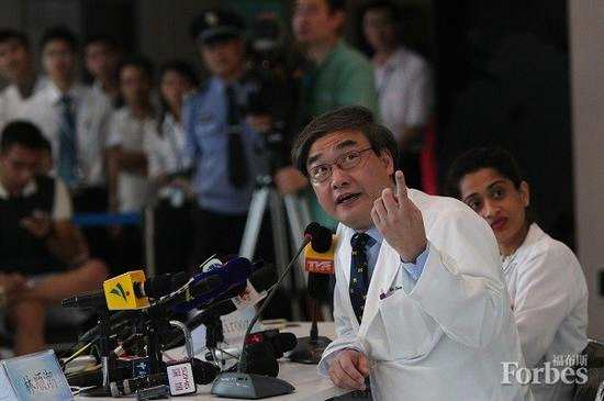 林順潮有“眼科神醫(yī)”之稱(chēng)。