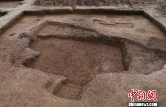 南昌发掘新石器晚期墓葬群首现半地穴式房址（图）