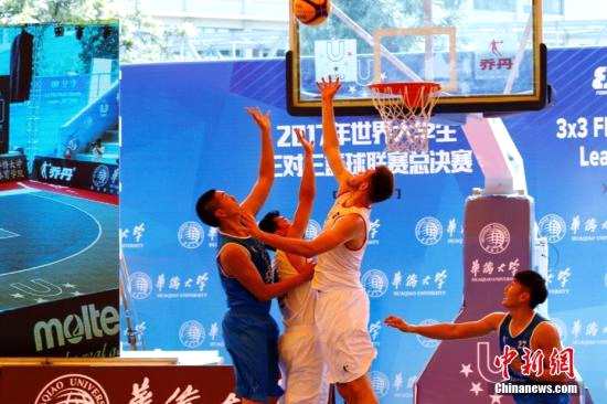 吸引马布里参加这档节目的，正是三对三篮球赛的形式。(资料图)中新社记者 杨伏山 摄
