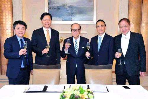 世紀(jì)告別！李嘉誠(chéng)今天正式退休，留給兒子這兩句話