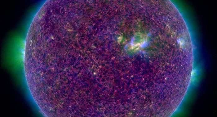 NASA发布SDO卫星（太阳动态观测台）5月中旬拍摄的极紫外线下的新太阳照片
