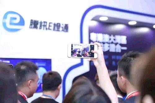 再見了，港澳通行證：馬化騰出手，微信又出逆天新功能！