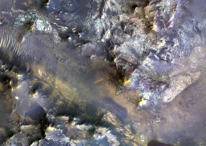 火星呈多种颜色，一度令科学家难以解释。