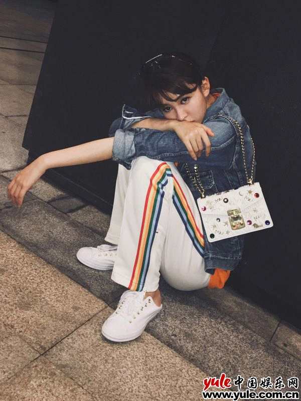 平常可以穿足球长袜吗,平常可以穿足球长袜吗女生