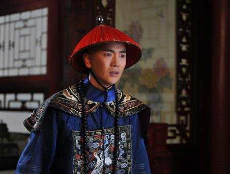 张晓龙在《甄嬛传》里饰演温太医。 图片来源：视频截图