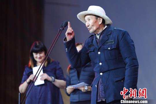 78岁的农民杨太义第一次出演电影，就凭借《过昭关》获得平遥国际电影展费穆荣誉最佳男演员。　组委会提供 摄