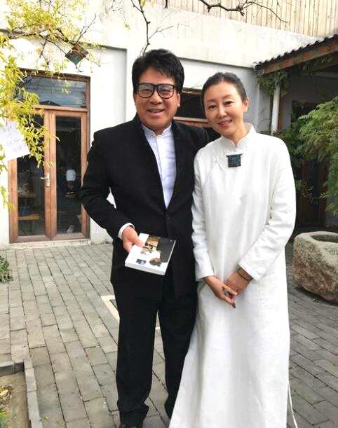 孙楠的妻子潘蔚近照曝光 新书首发众星捧场