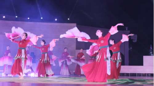 致亿传媒携手上海戏剧学院舞蹈学院献礼卡塔尔国庆