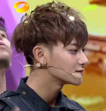 黄子韬很容易被吓到什么梗,黄子韬被吓到表情包大全太