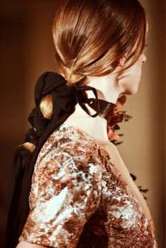 优雅华丽的史蒂芬罗兰19SS巴黎高订时装周与天马行空的中国艺术家宋冬的激情碰撞
