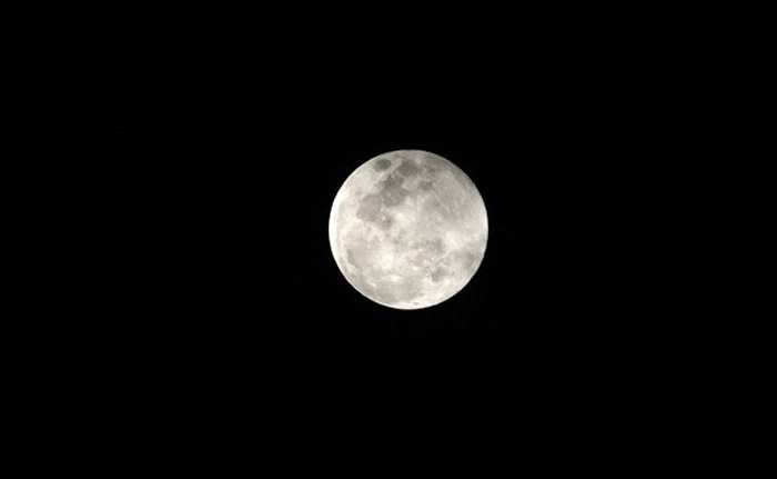 今年2月19日元宵节的超级月亮。（图／记者汤兴汉摄）
