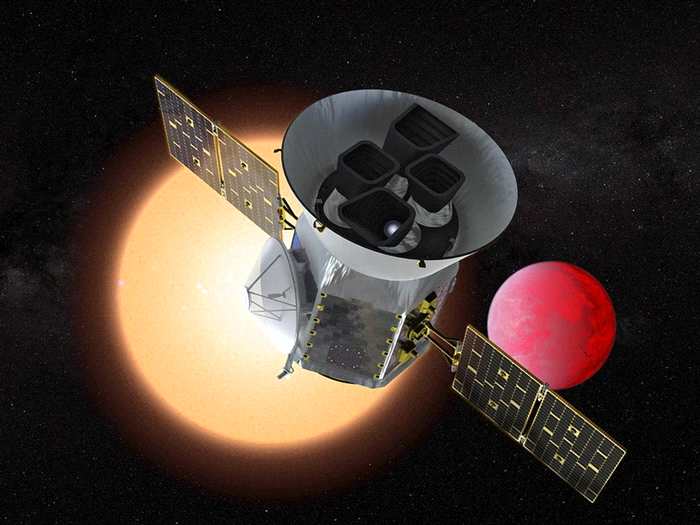 在这张艺术家的想象图中，美国航天总署（NASA）的凌日系外行星巡天卫星（Transiting Exoplanet Survey Satellite，简称TESS