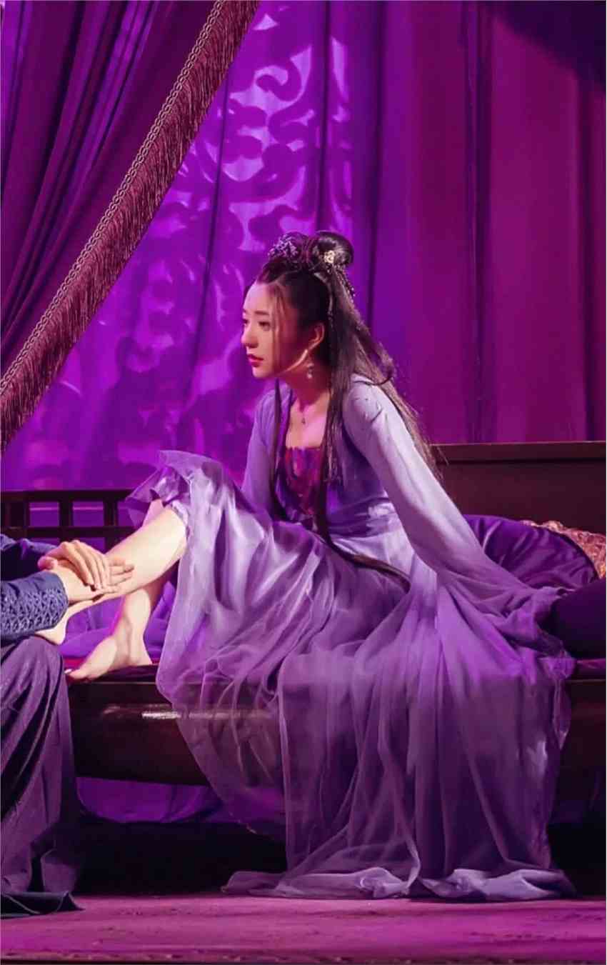 媚者无疆最美女配郭雪芙妩媚动人，出演苏妲己再合适不过了