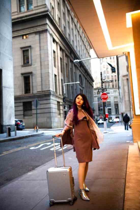 电影《眠》女主角索菲亚携国际旅行箱品牌爱可乐走进戛纳电影节