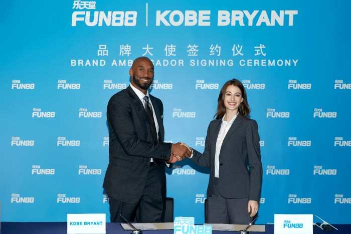 传奇巨头携手 震惊国际 篮坛巨星科比布莱恩首度为此品牌代言人