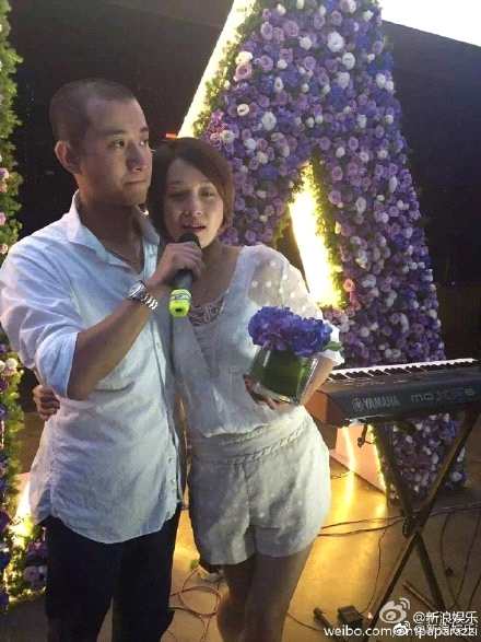 43岁马伊琍离婚后被偶遇，身形消瘦，筷子胳膊让人心疼