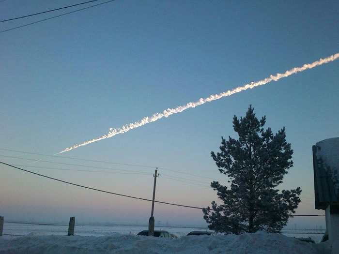2013年2月，流星击中了俄罗斯车里雅宾斯克市，这是自1908年发生通古斯卡事件以来地球上发生的最大规模、最猛烈的天体撞击事件