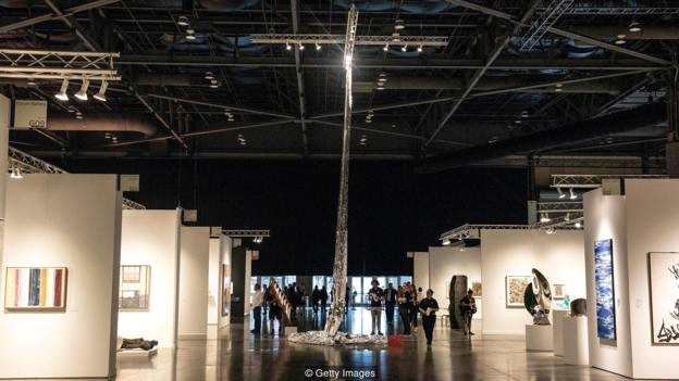 曾在西雅图艺术博览会上展出的轨道反射器，原本是要成为世界上第一个太空雕塑