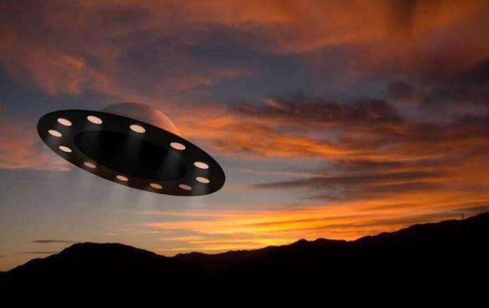 为何目击UFO的人比比皆是，人类至今还是没发现到外星人？