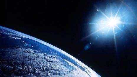 地球有可能以光速运动吗？若地球以光速运动，人类将会经历什么？