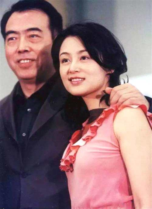 烂片无数的陈凯歌，为什么娶了陈红，而不是陪伴8年的倪萍？