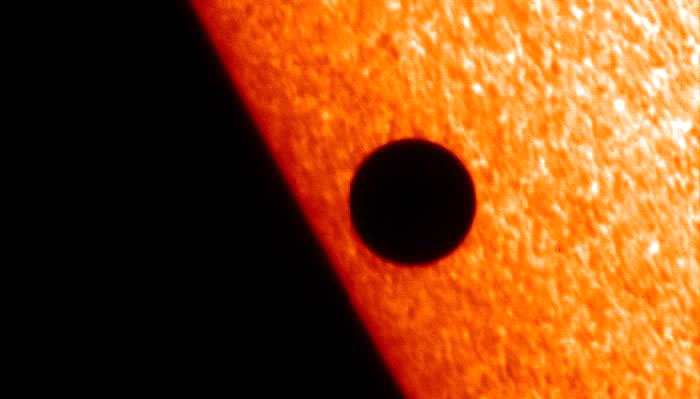 水星凌日影像资料 图片来源：NASA网站