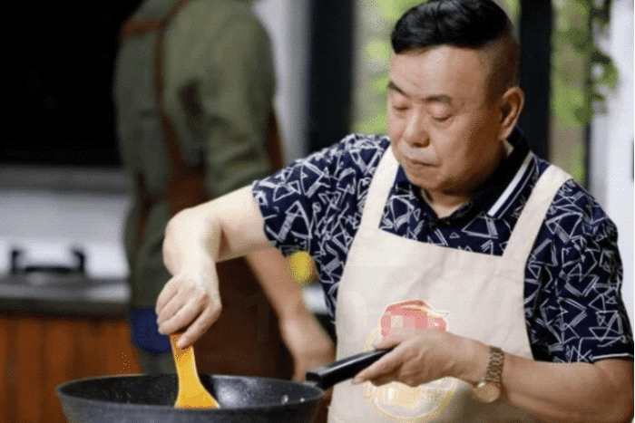 潘长江母亲说潘长江 3b1d3ce87bda4596ac541452b2e18b64.png