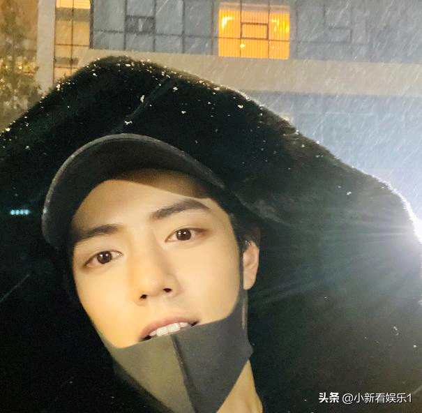 肖战晒初雪自拍照,却被中国气象局转发,看到对他的评价笑出腹肌