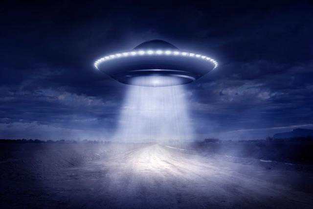 南大西洋发现的ufo,可能是外星人的宇宙飞船