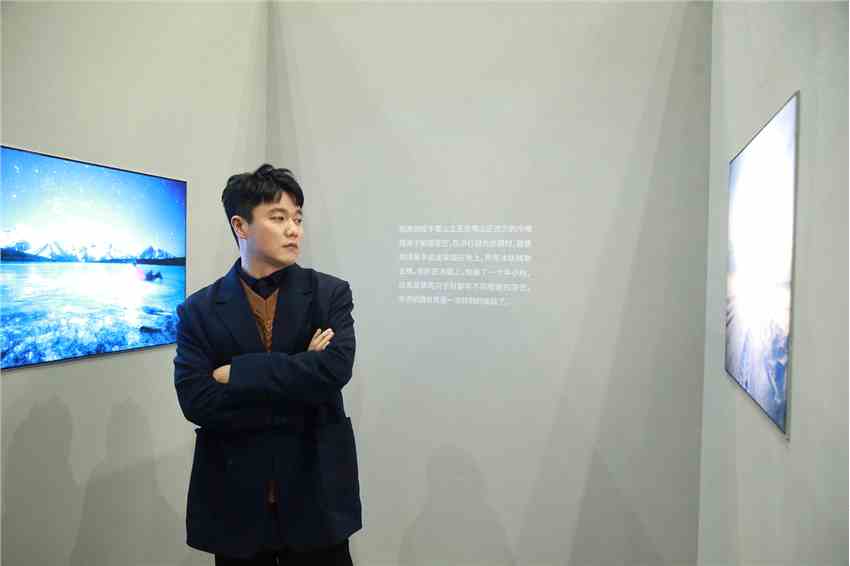 上海这个艺术展火了，肖央等明星现场打卡华为手机影像艺术展