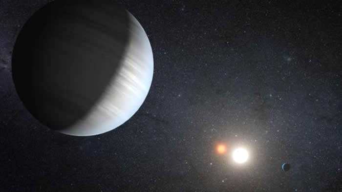 双星系统中的气态婴儿行星