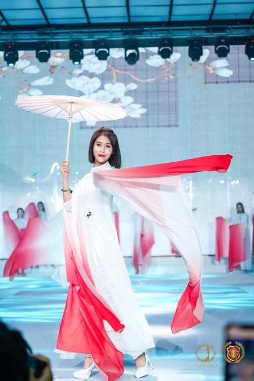 魏欣获2021全球中华小姐大赛中国总决赛华东冠军