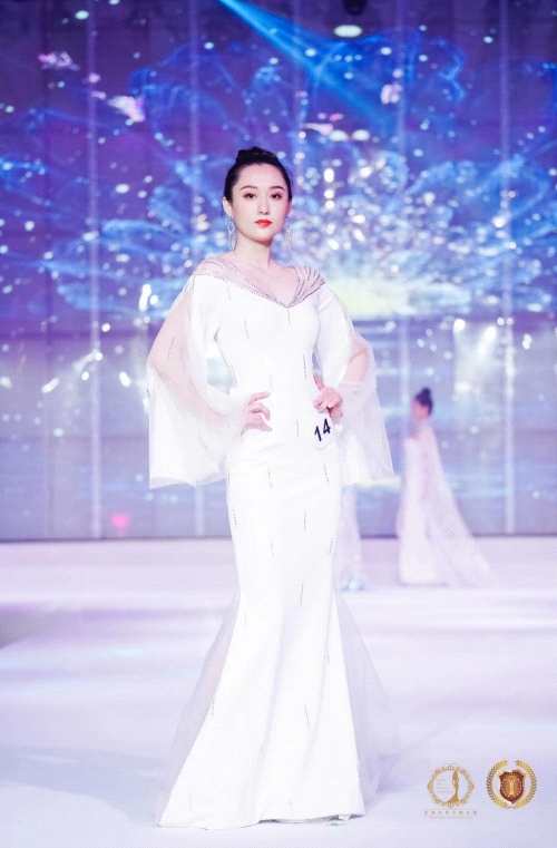 马梦瑶荣获2021全球中华小姐大赛中国台湾冠军