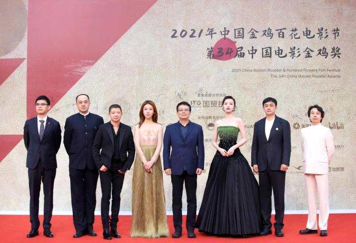 《1921》主创及演员亮相第34届中国电影金鸡奖红毯 剧组供图