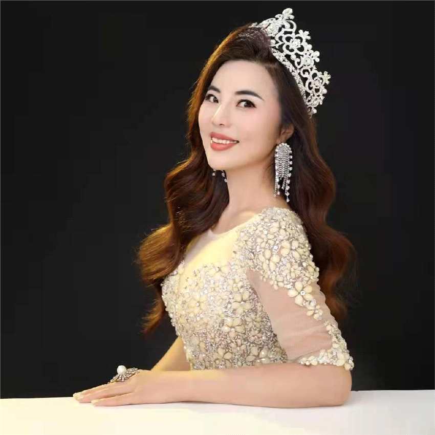 张荻珠亮相2021第33届亚洲小姐第6届亚洲先生大赛新闻发布会