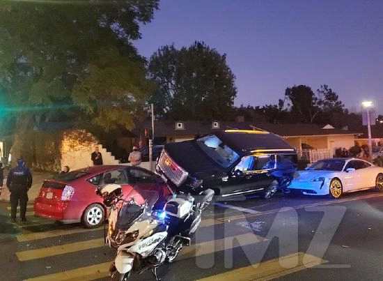 摩臣2平台施瓦辛格洛杉矶遭遇车祸 事故造成1女子受伤