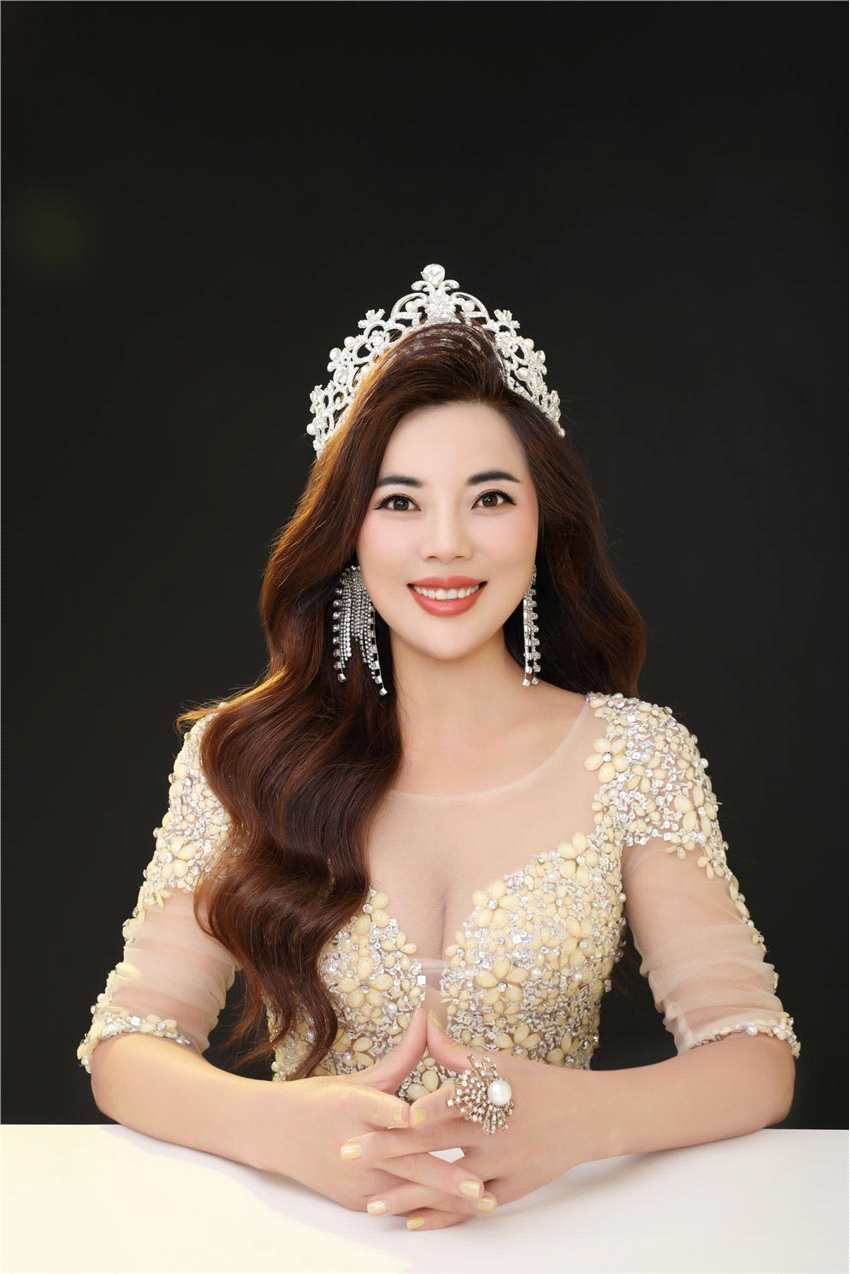 张荻珠亮相2021第33届亚洲小姐第6届亚洲先生大赛新闻发布会