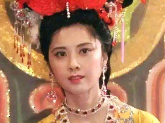 69岁“女儿国国王”近照曝光 气质出众风韵犹存