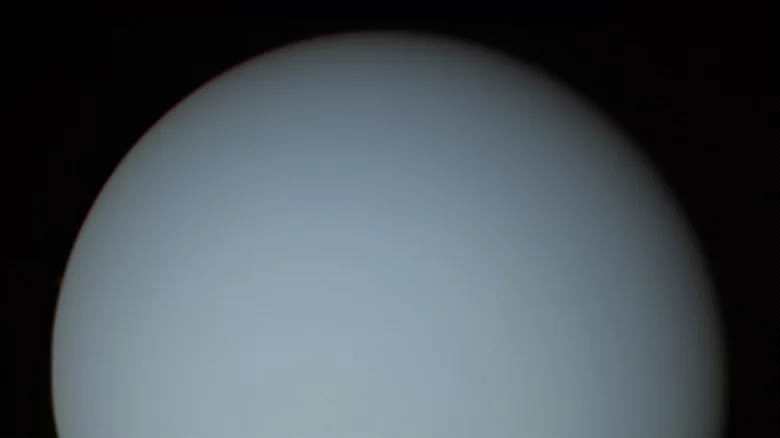 天王星是什么颜色的