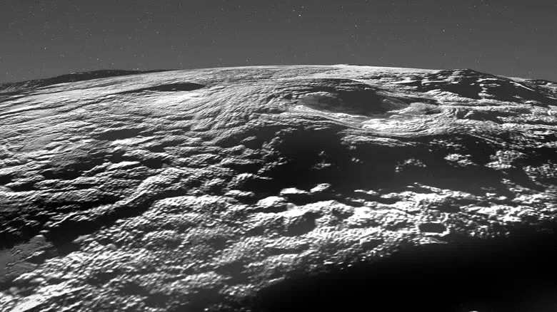 冥王星表面发现的奇怪特征可能由冰火山活动造成
