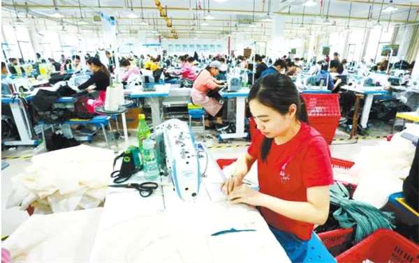 武汉选款天门发货，56家服装企业采用“总部+卫星工厂”模式