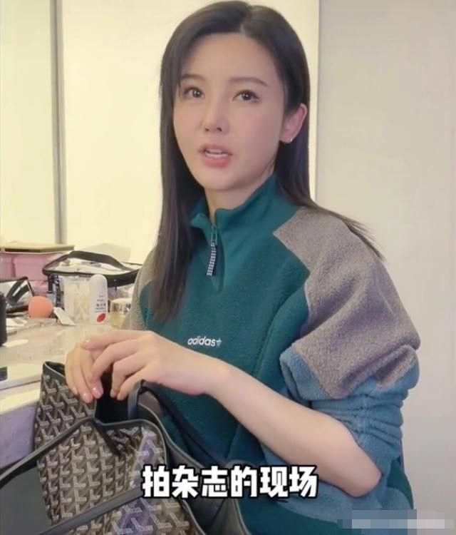 吴中天晒女儿抓杨子珊头发照 官宣升级当爸妈