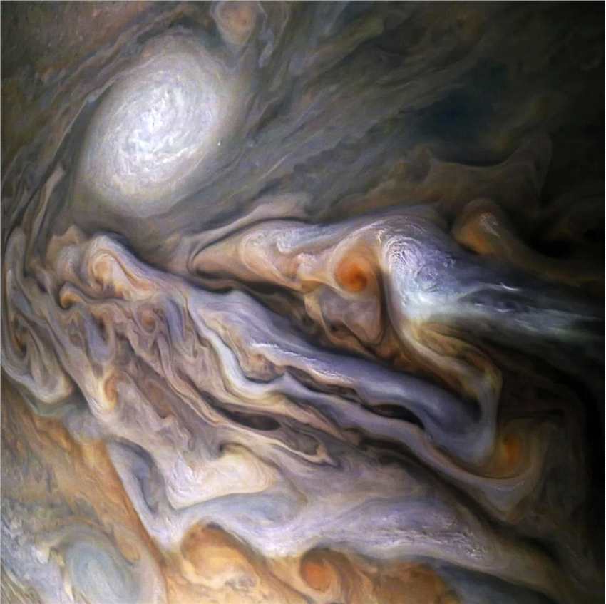 木星大气层下的金属分布不均匀揭示其起源新线索